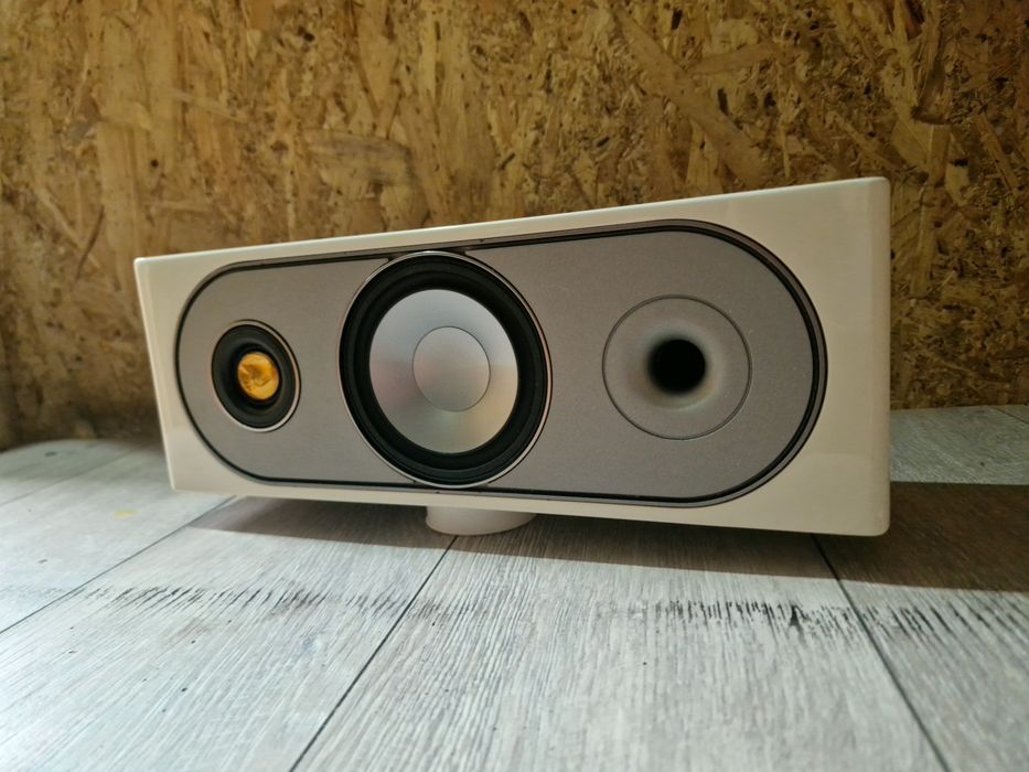 Boxa Monitor Radius 180 HD