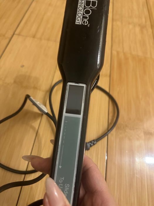 Продам выпрямитель для волос