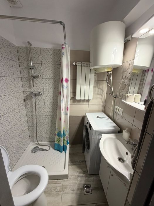 Apartament de lux cu 2 camere de închiriat