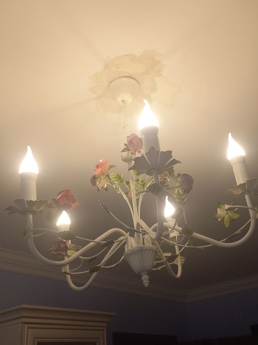 Люстра  6 рожковая.