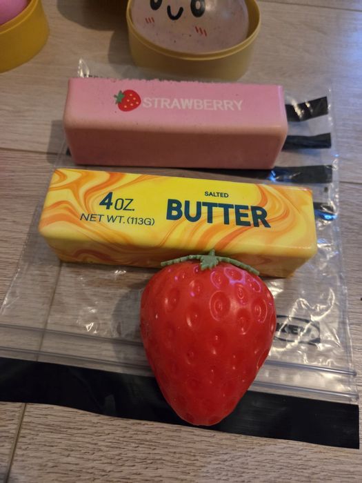Dumpling Butter Squishy Nido Cube Strawberry