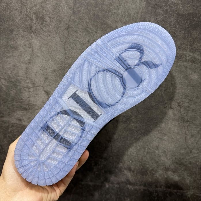 Air Dior x Dior обувки