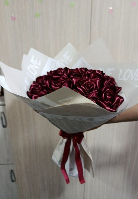 Lentali Gullar qoʻlda yasalgan