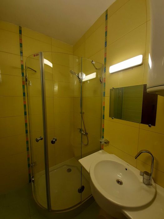 Дава се под наем Тристаен апартамент в Пловдив, Гагарин - 86 кв.м за 490 € - Снимка #15