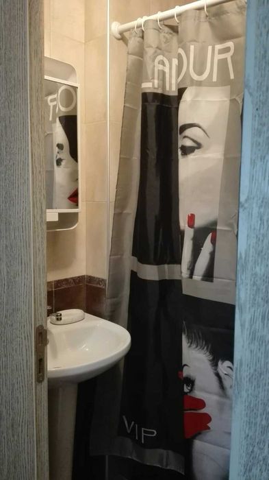 Дава се под наем Тристаен апартамент в Свиленград - 96 кв.м за 484.5 € - Снимка #8