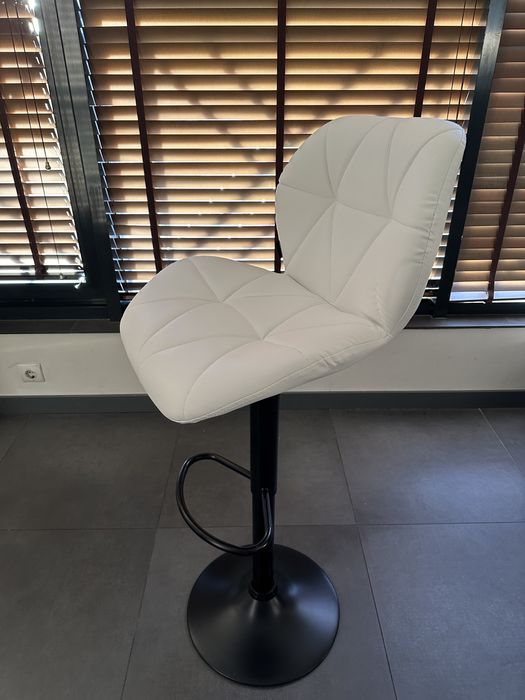 Бар Стол Avenue White– 24м гаранция и безплатна доставка до офис