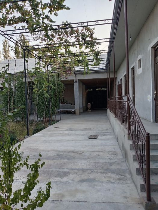 Ховли уй сотилади. 6 сотик Фаргона шахар