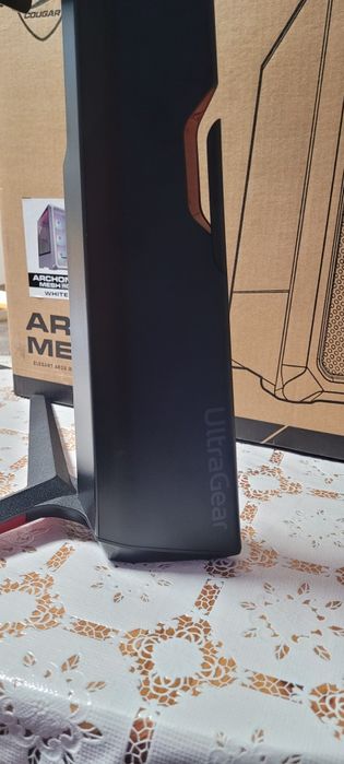 Оригинална стойка за монитор