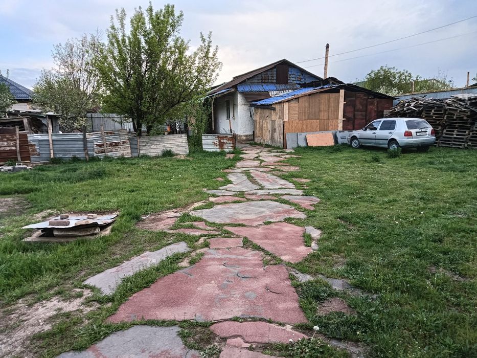 Продается дом в пригороде