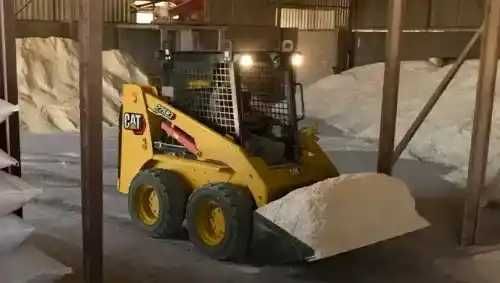 Колесный мини-погрузчик CAT [226B3] 680кг