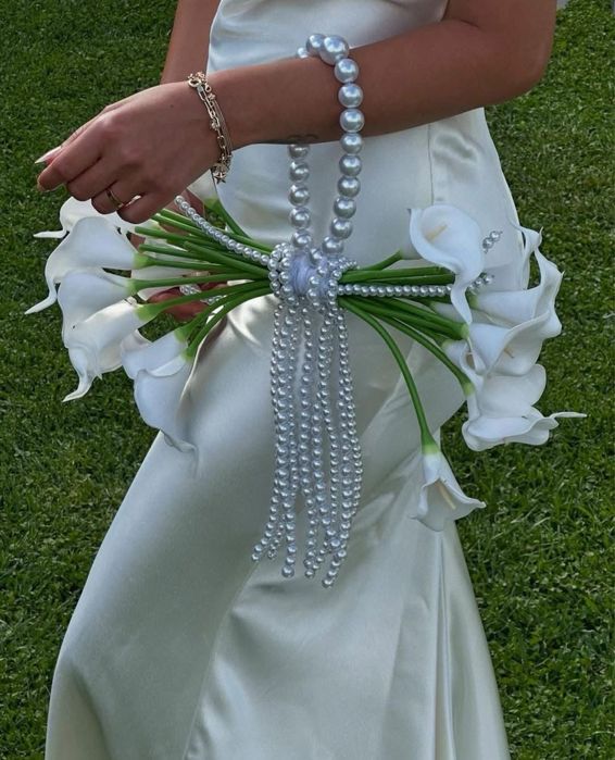 Продам, сдам на прокат букет невесты, бутоньерки