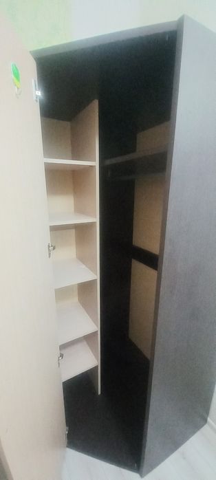 Продам угловой шкаф