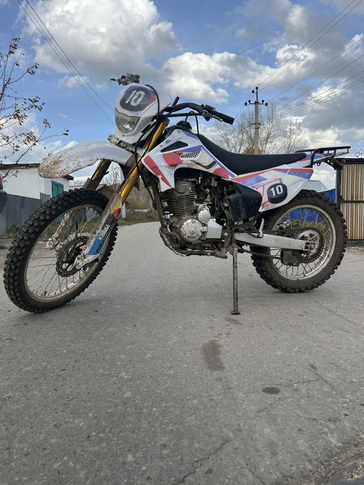 Продам мотоцикл эндуро 06