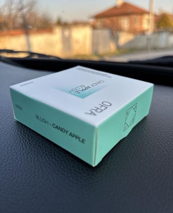 Руж на OFRA. Blush- Candy apple