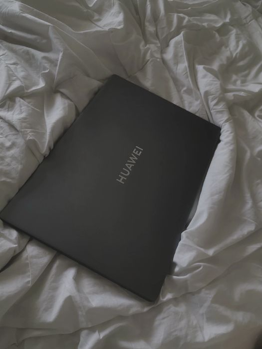 Продам    Huawei MateBook D 16