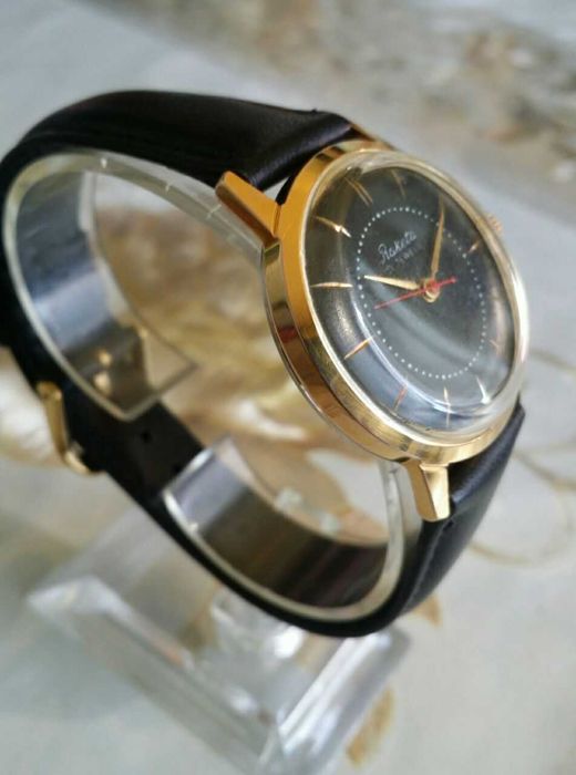 Редкие часы Ракета-21камень Ау12,5