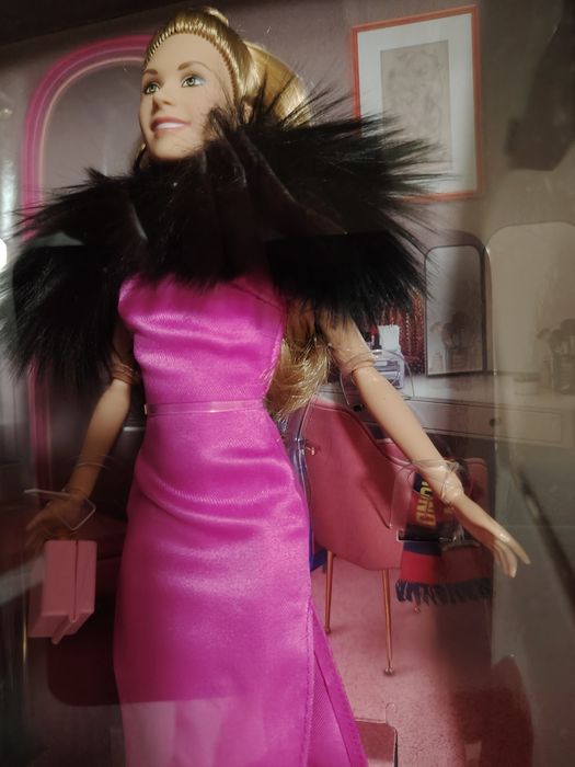 Кукла Barbie- нова