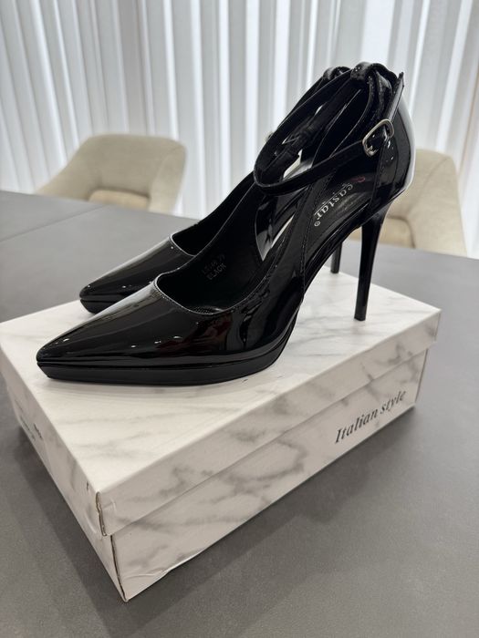 Дамски лачени токчета