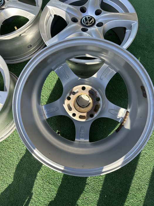 5х120 16 за vw transporter T5 T6