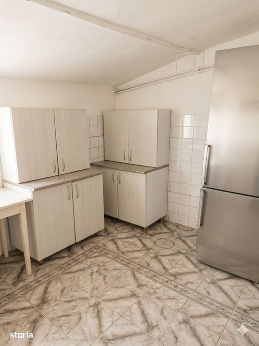 Casa 3 camere, curte 400mp, Brătianu