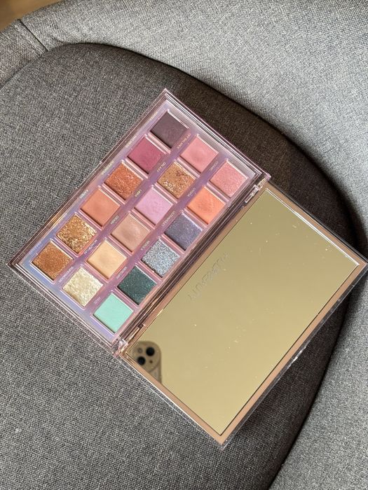 Палитра Huda Beauty Mercury Retrograde, сенки за очи