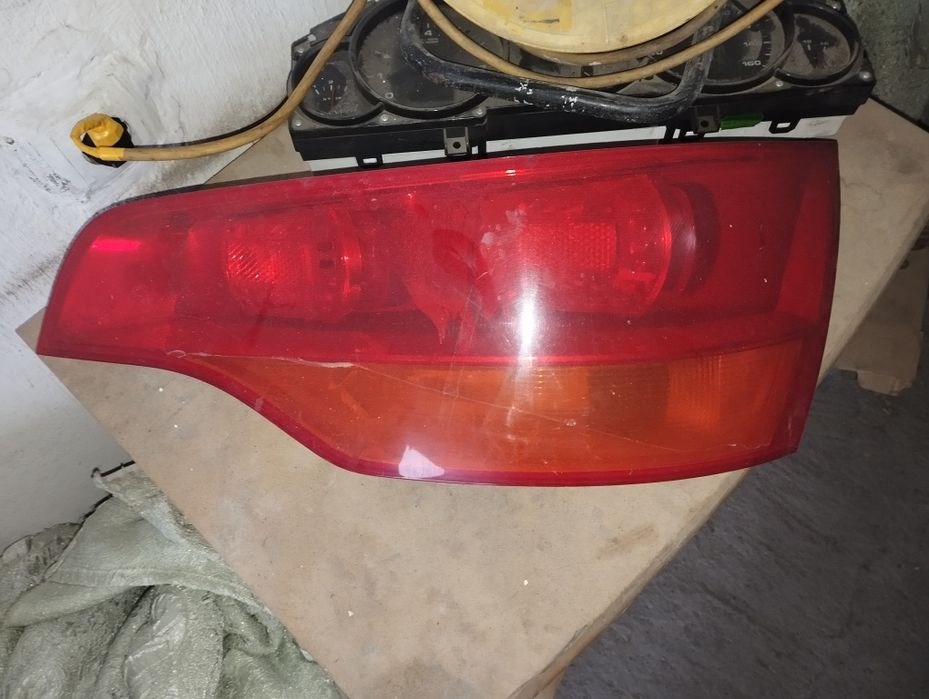 Фонарь на Ауди Q7