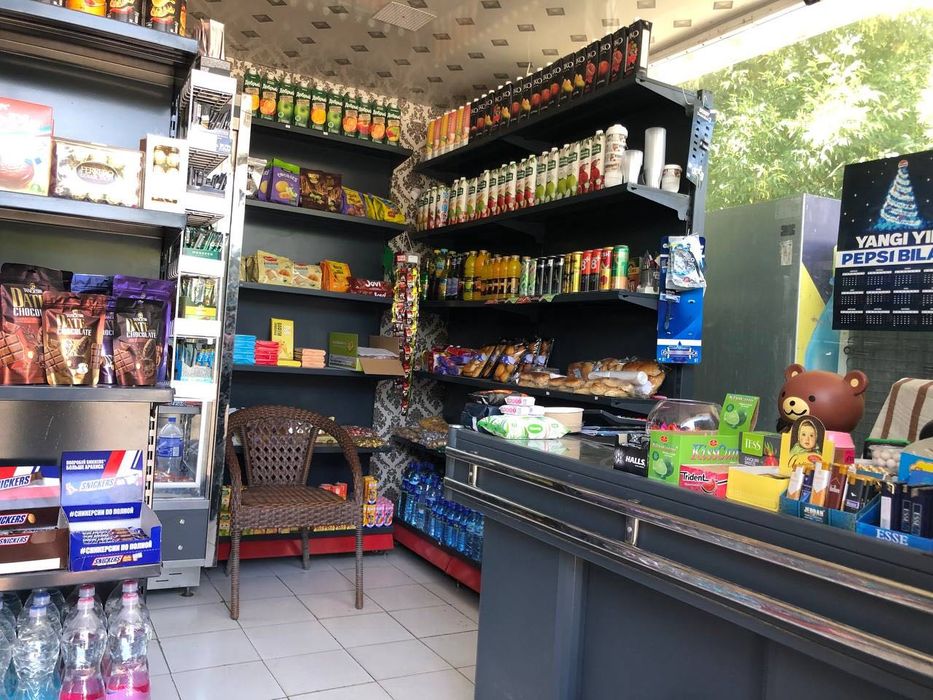 Аренда магазин! Продам все товари и полки!