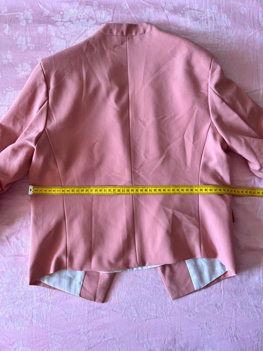 ЧИСТО НОВО Късо розово сако H&M