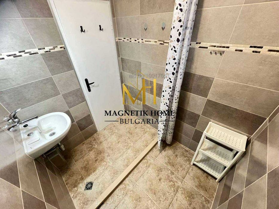 Дава се под наем Тристаен апартамент в Бургас, Център - 102 кв.м за 510 € - Снимка #3