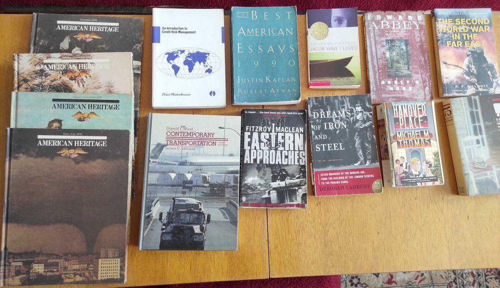 Книги на английски език - романи, документални, наръчници, справочници