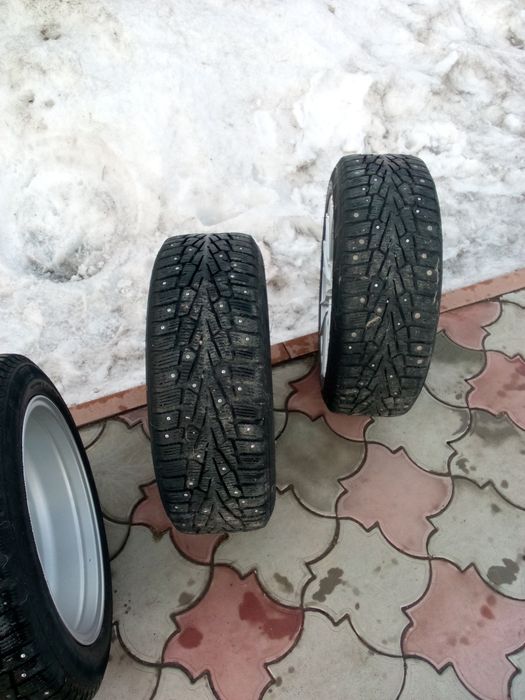 Зимние шипованные диски в сборе