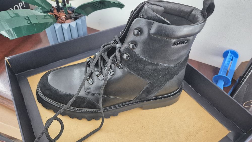 Ghete Joop piele naturala noi in cutie marimea 41  negru cadoul ideal