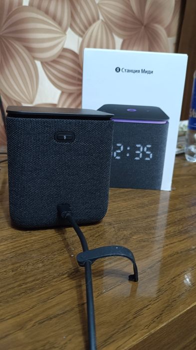 Продам Яндекс станция Миди