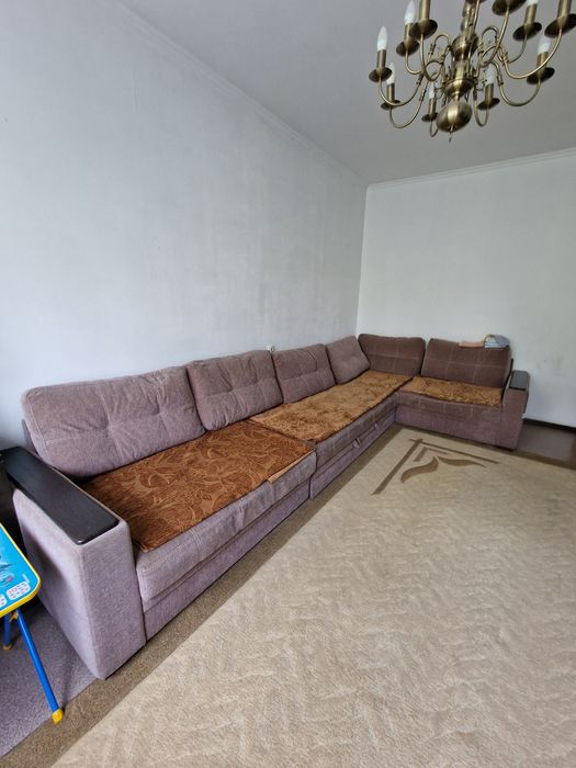 Продаётся диван угловой