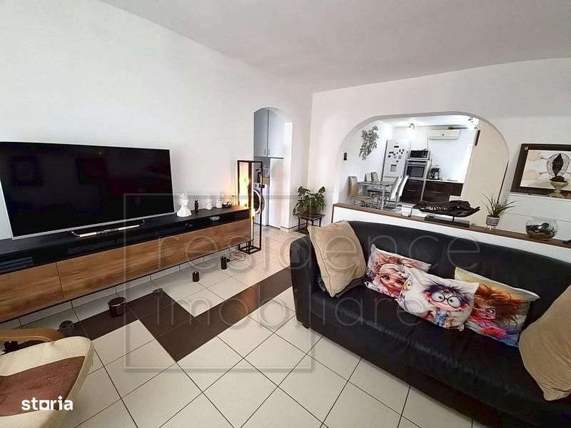 Apartament spatios 4 camere, Plopilor, zona Parcul Babes+Parcare