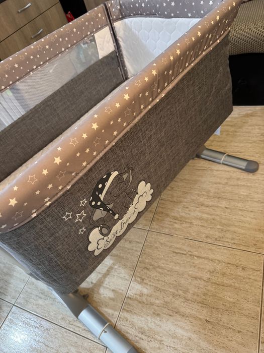 Кошара next to me