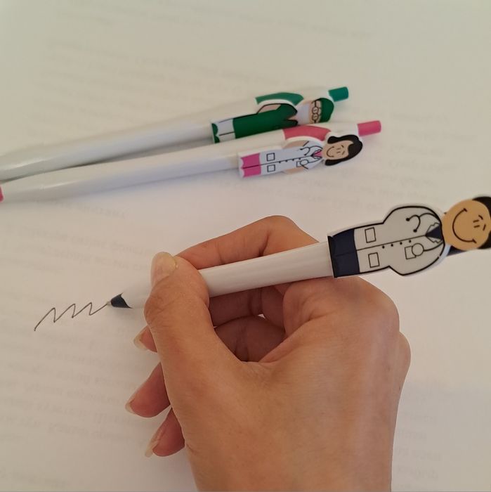 Ручки для письма.