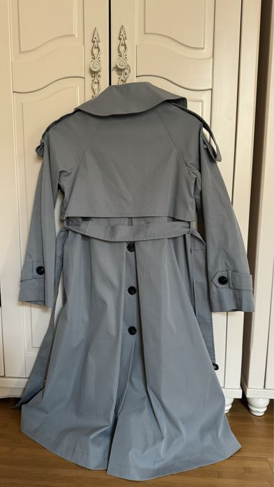 Тренч нежно голубого цвета