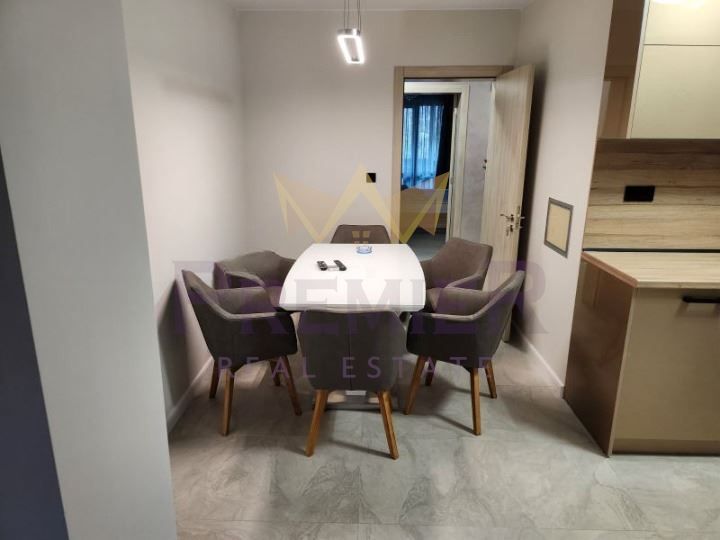 Дава се под наем Четиристаен апартамент в Варна, Левски - 96 кв.м за 1346.4 € - Снимка #1