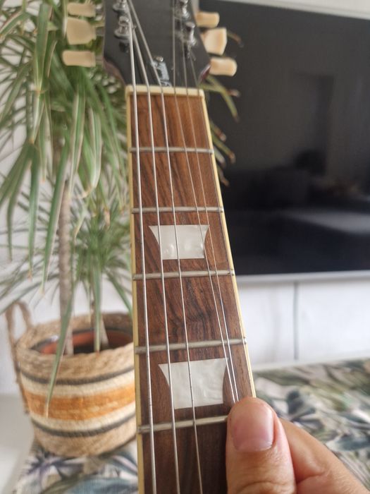 Vand chitara electrica Vintage v100 adf Slash