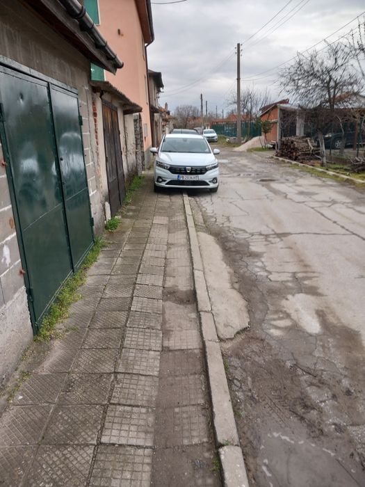 Кола в гаранция Дания Логан