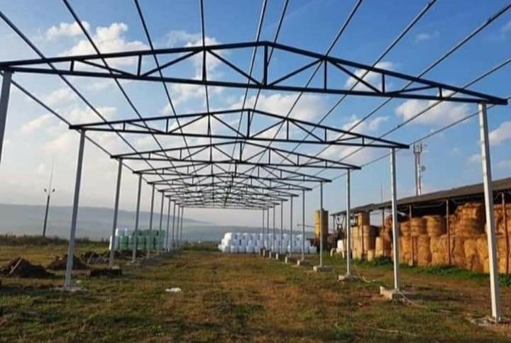 Vând hală metalică zăbrelite 10 m cu 50 m cu 4 m la streașină
