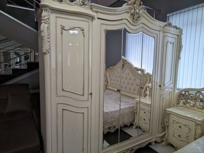 Шифонер с камодом