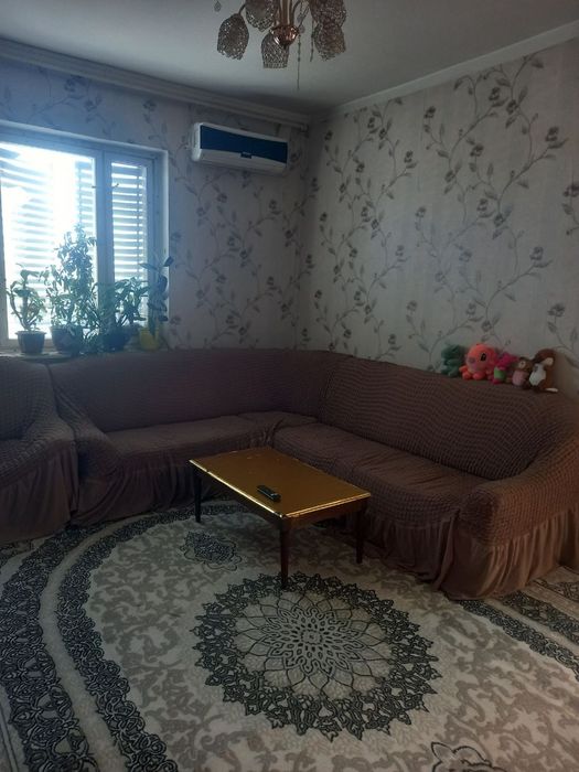 Юнусабад 16 квартал. Продается квартира 2/9/9