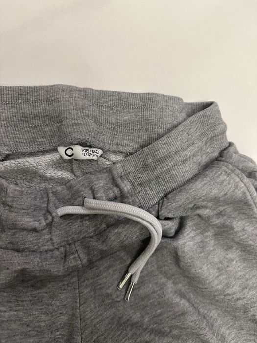 Спортни комплектче от качествени дрешки за момче с ръст 152 см