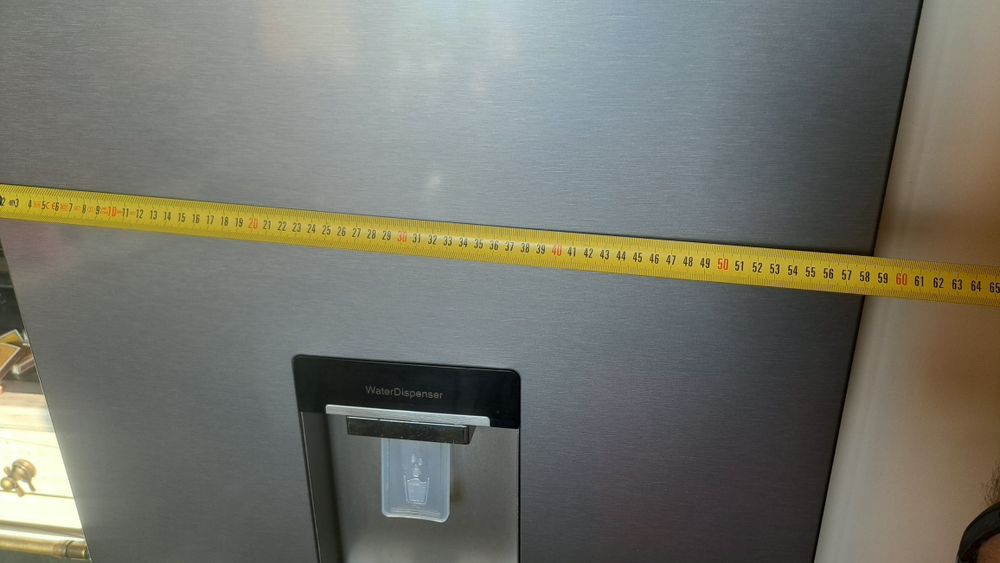 Продавам хладилник с фризер Beko перфектен без забележки.