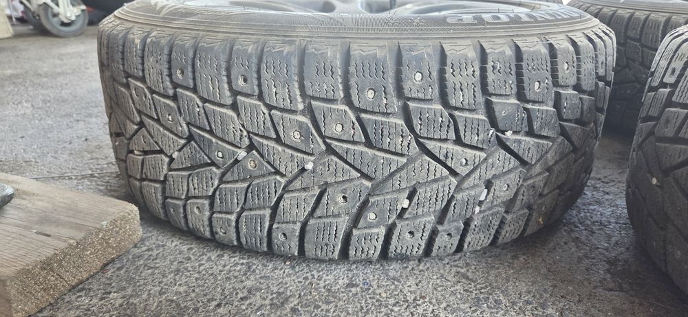 Резина зимние Dunlop