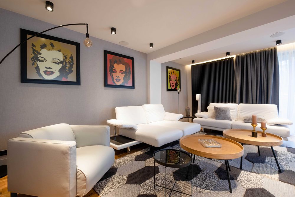 Продава се Къща в София, Център - 460 кв.м за 2453 €/кв.м - Снимка #15