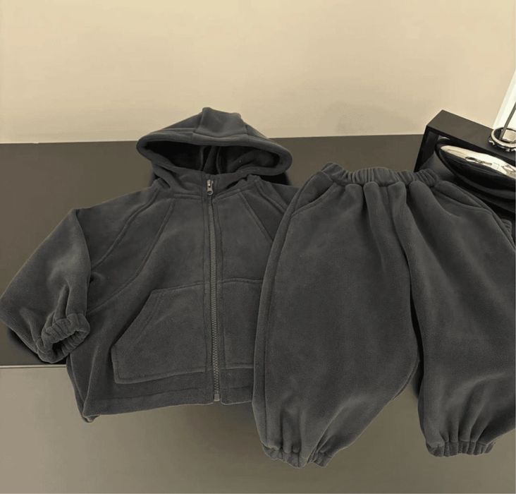 Детский спортивный костюм