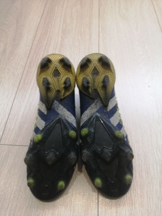 Футбольные бутсы Rredaror